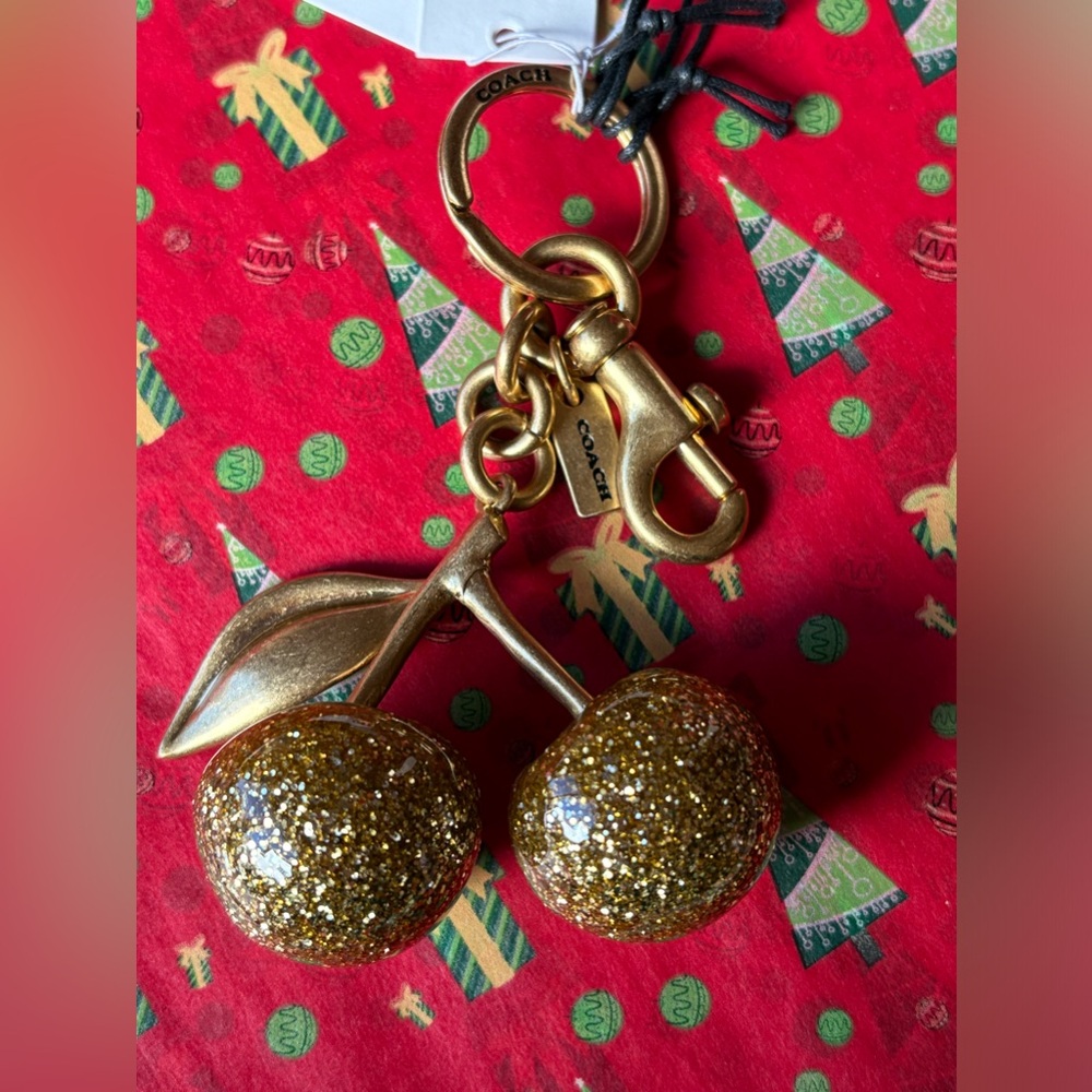 🍒 CHERRY BAG CHARM 🍒NWT 🍒 - Picture 15 of 16